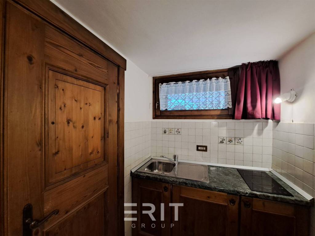 Appartamento a Cortina d'ampezzo in Via Guide Alpine - Foto 3