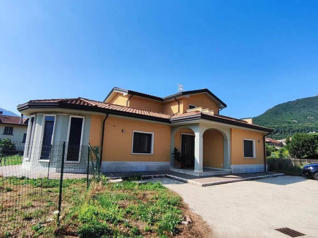 Villa a Montella in Via Scipione Capone, 109 - Foto 2