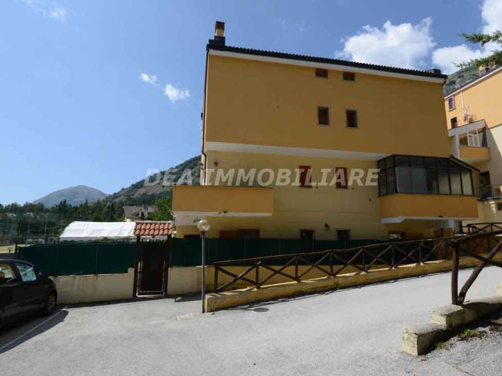 Appartamento a Rocca di cambio in Via Sicinto - Foto 4