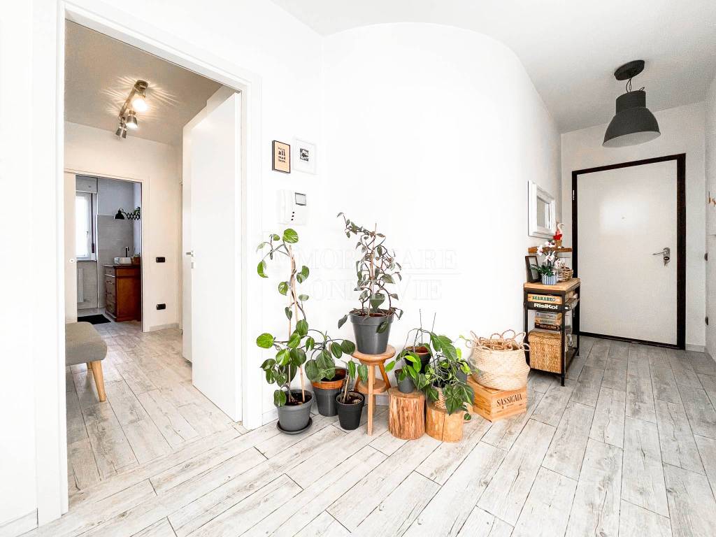Appartamento a Tradate in Via 1 Maggio - Foto 5