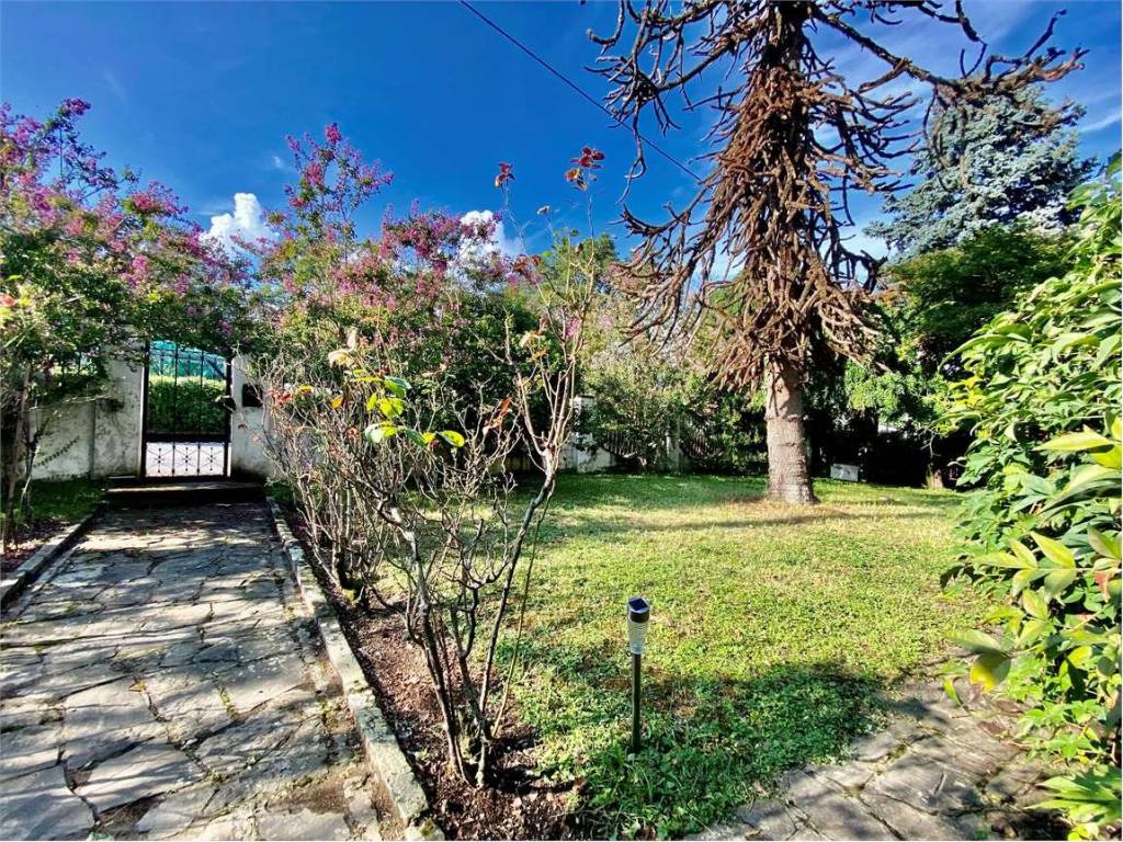 Villa a Oggiono in Via Dante Alighieri, 6 - Foto 5