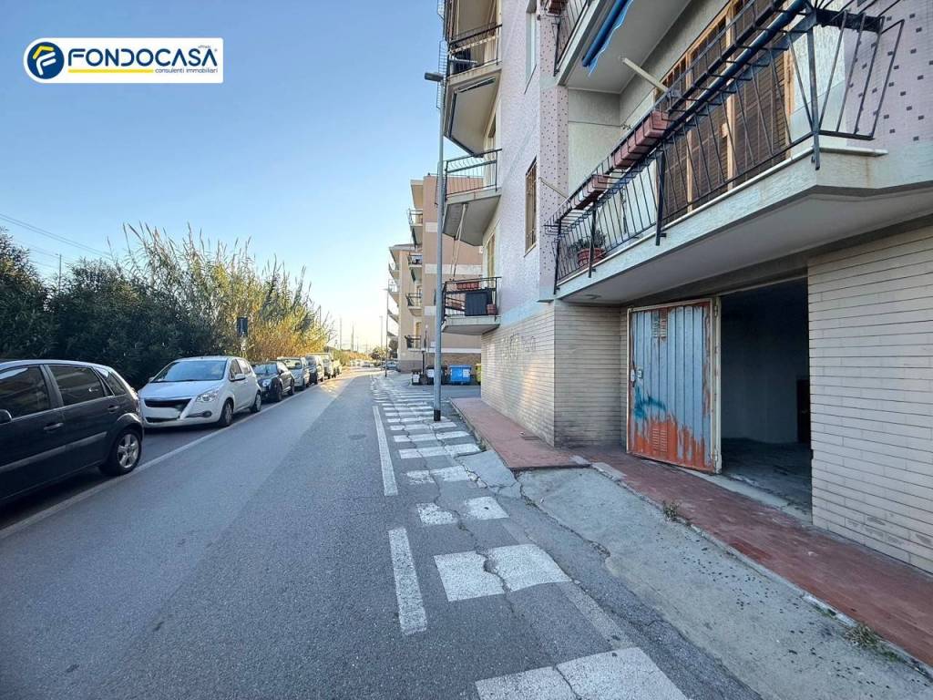 Box / garage a Loano in Via Amalfi, 1 - Foto 3