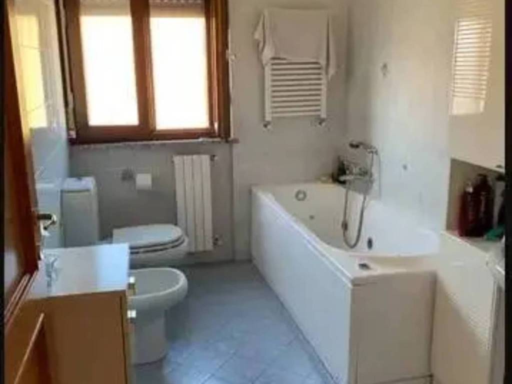 Appartamento a Novi ligure in Via Enrico Berlinguer - Foto 4