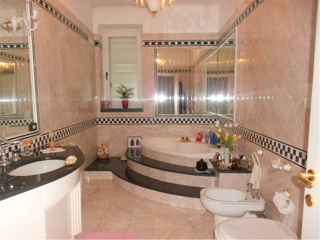 Villa a Mondragone in Via Arno , 25 - Foto 3