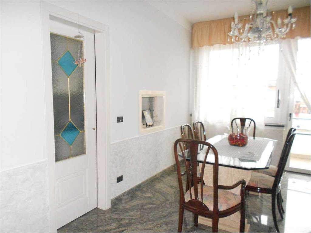 Villa a Mondragone in Via Arno , 25 - Foto 4