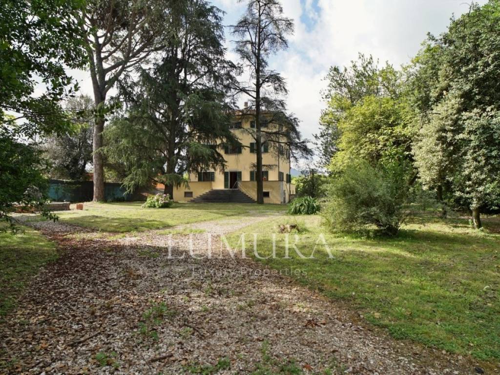Villa a Lucca in Viale San Concordio - Foto 3