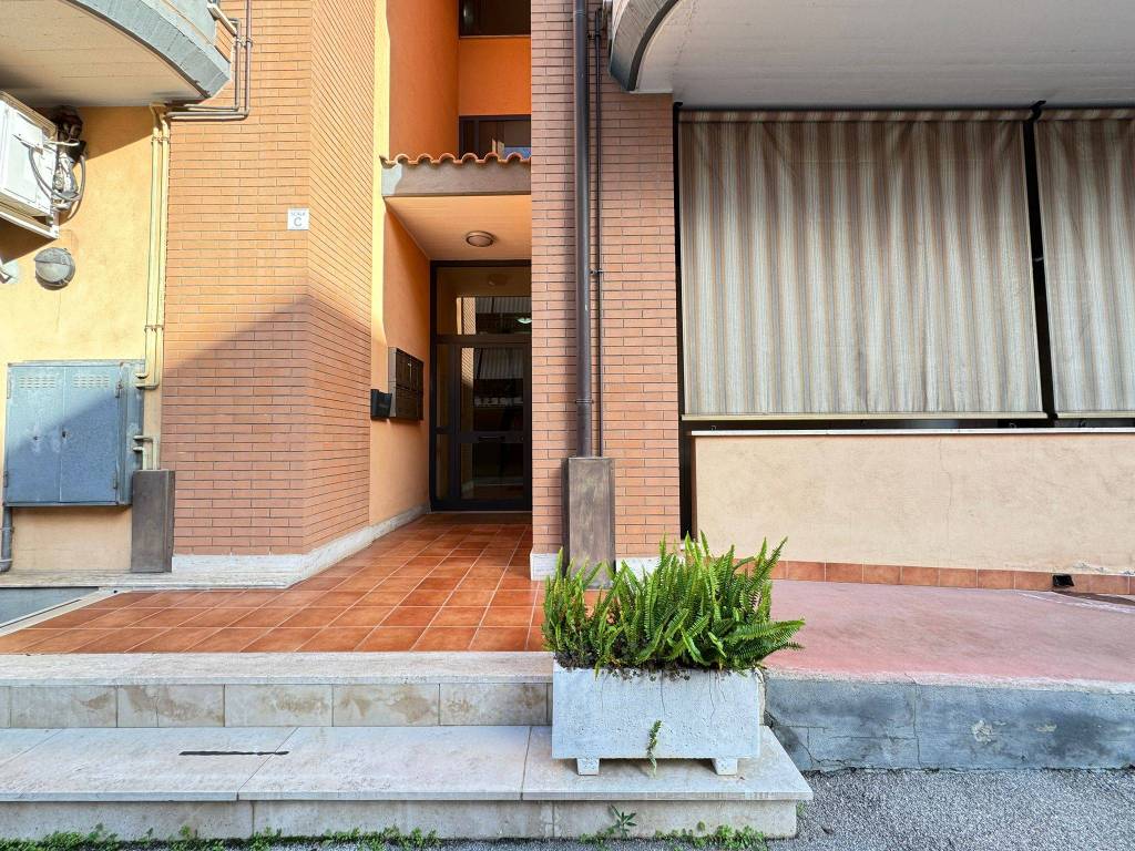 Appartamento a Aprilia in Via Giacomo Matteotti, 114 - Foto 2