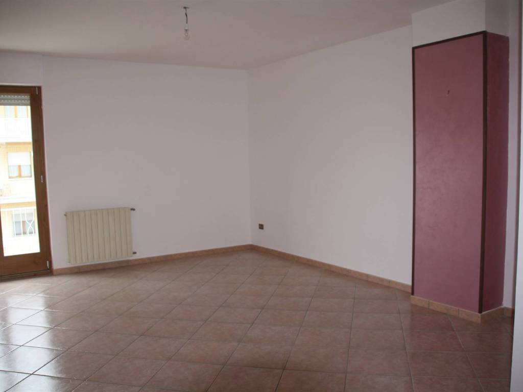 Appartamento a Castelraimondo - Foto 3