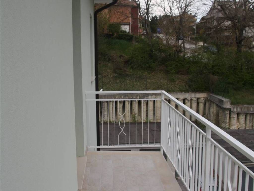 Appartamento a Castelraimondo - Foto 4