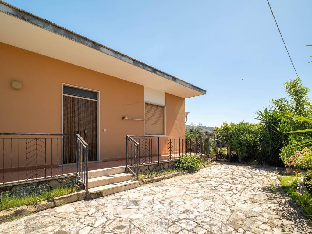 Villa a Terracina in Strada Fischiere - Foto 4