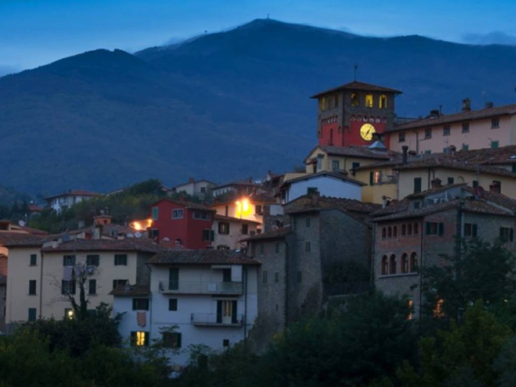 Terreno a Loro ciuffenna in Viale Filippo Turati - Foto 2