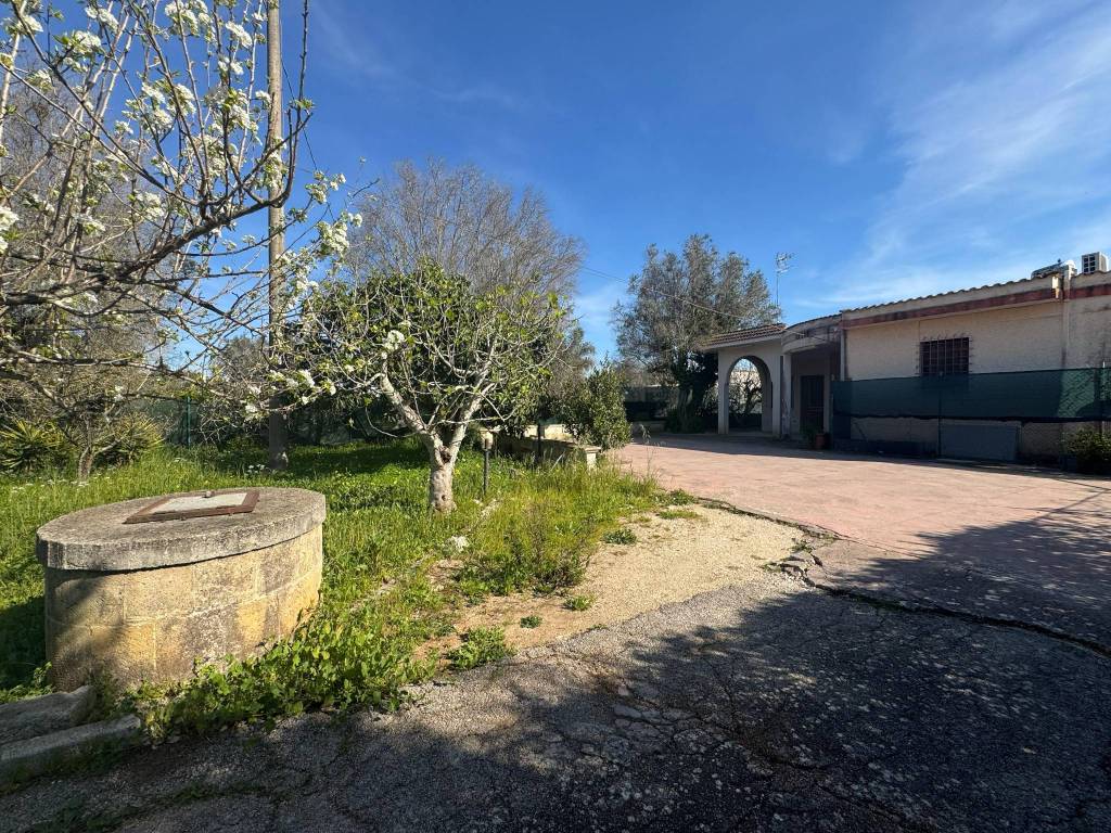 Villa a Mesagne in Strada Comunale Vecchia Ceglie - Foto 2