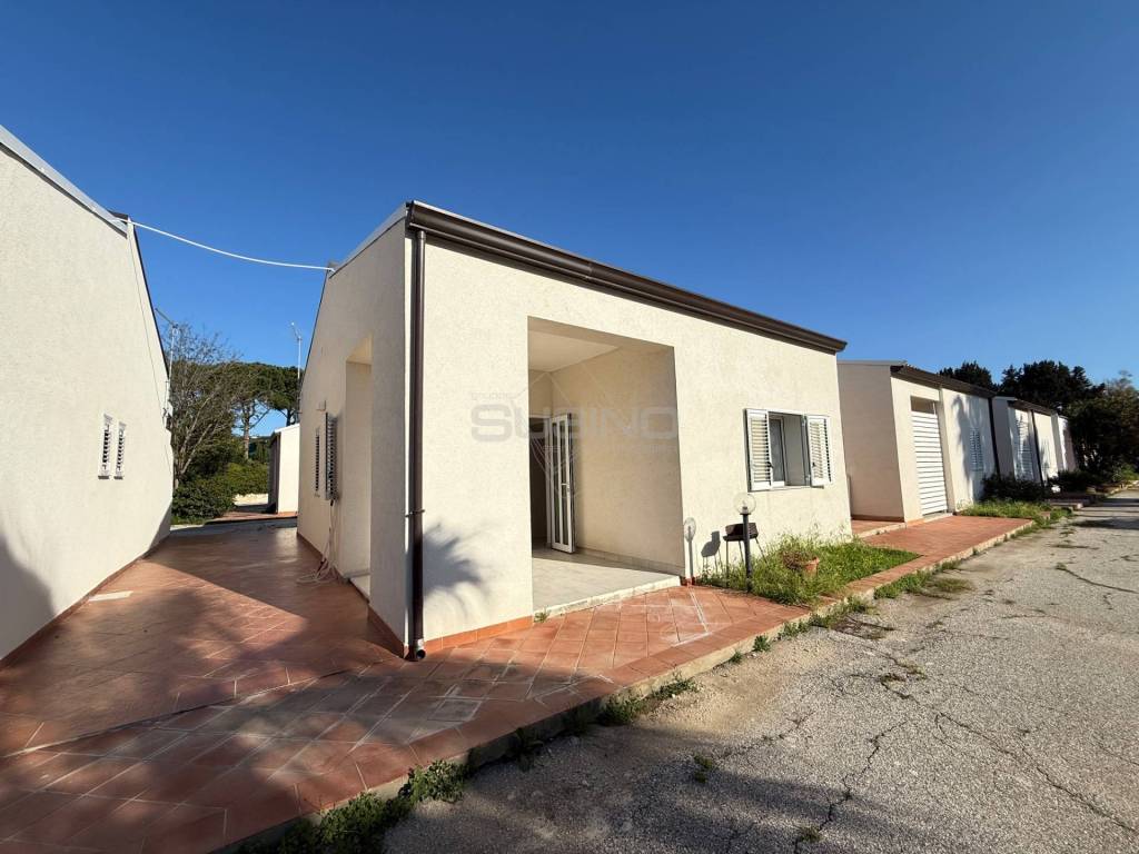 Villa a Siracusa in TRAVERSA RENELLA, 19 - Foto 2