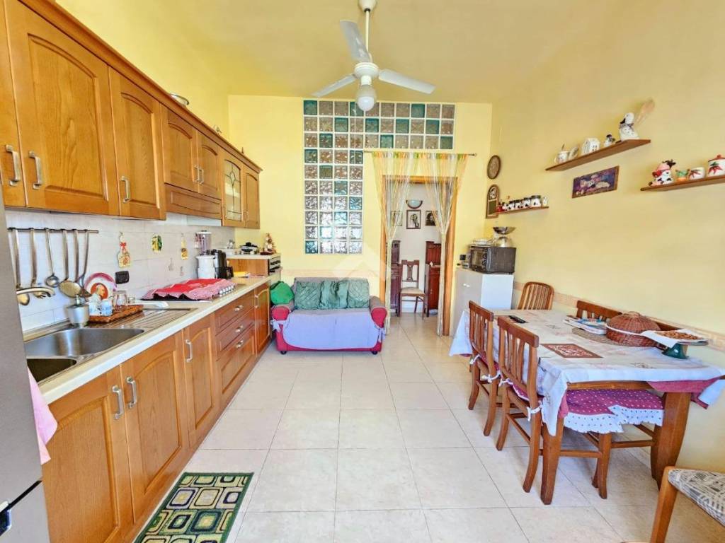 Appartamento a Taranto in Via Scira, 15 - Foto 2