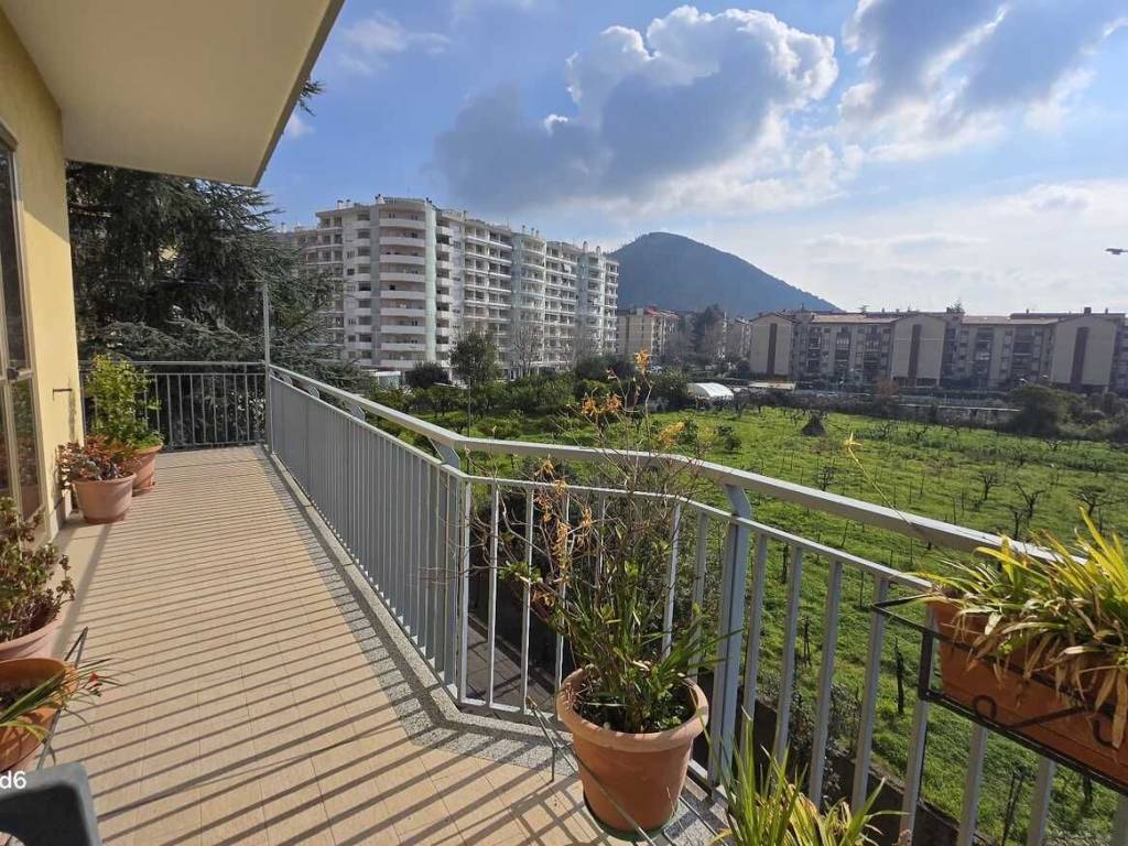 Appartamento a Salerno in Via Luigi Angrisani - Foto 2