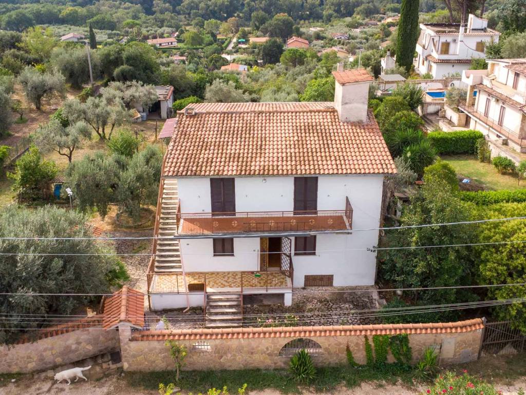 Villa a Fara in sabina in Via di Campo Maggiore - Foto 2