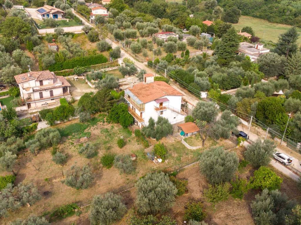 Villa a Fara in sabina in Via di Campo Maggiore - Foto 5