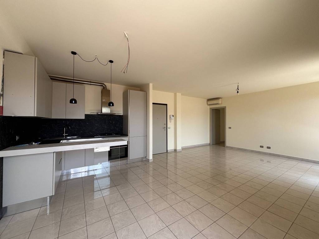 Appartamento a Ponsacco in Viale 1 Maggio - Foto 4