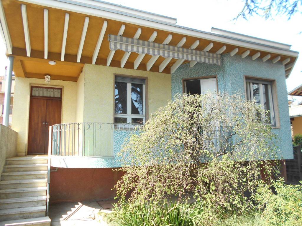 Villa a Carugo in Via Enrico Toti - Foto 4