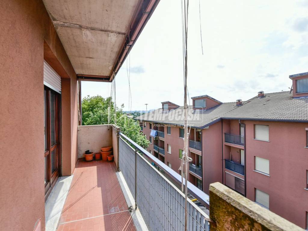 Appartamento a Erba in Via Lecco - Foto 5
