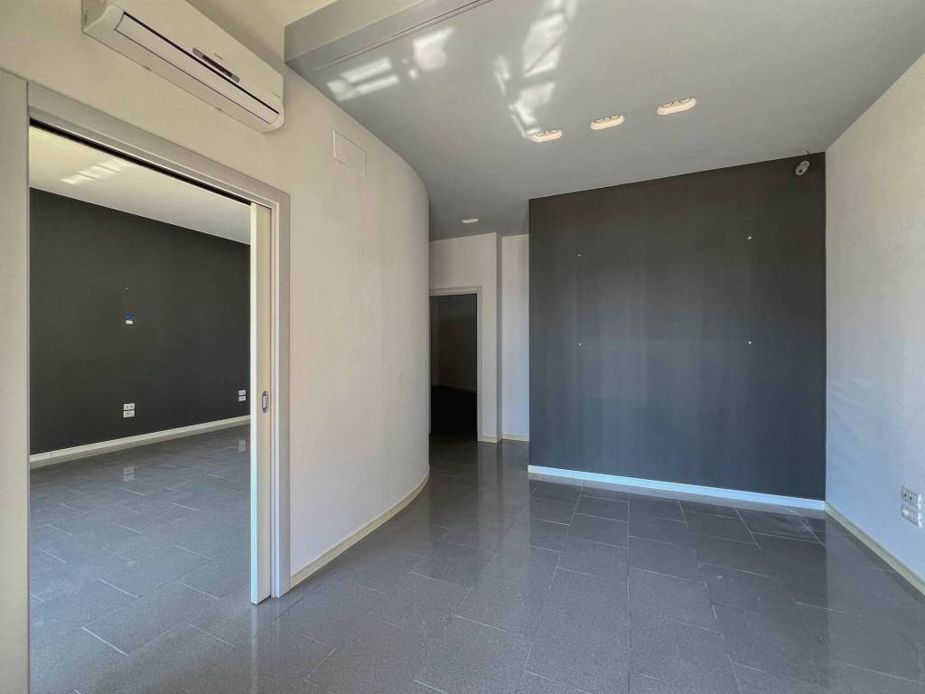 Immobile a Catanzaro in Viale V. De Filippis, 52 - Foto 2