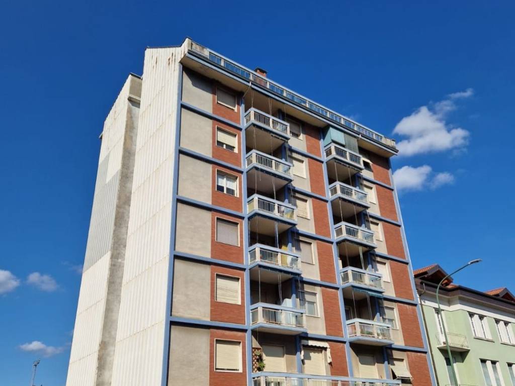 Appartamento a Borgosesia in Via Vittorio Veneto, 23 - Foto 2