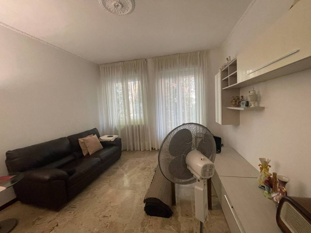 Villa a Godiasco salice terme in Viale Ermes Piumati, 44 - Foto 2
