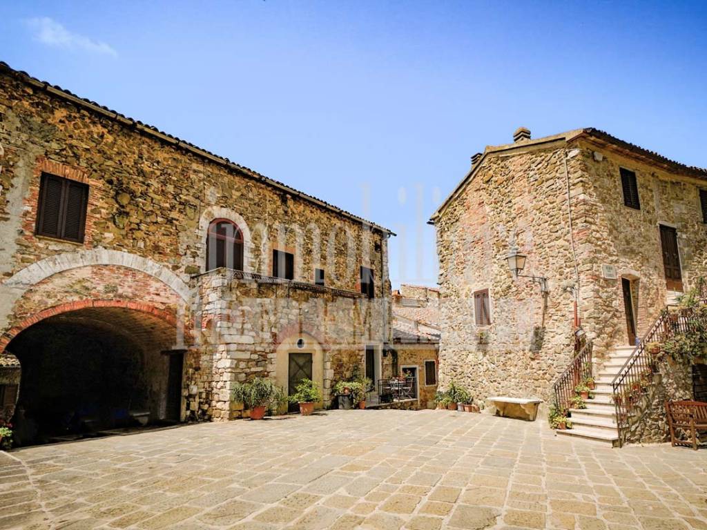 Appartamento a Manciano in Piazza del Castello - Foto 3