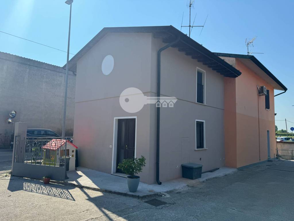 Casa indipendente a Leno in Via Leonardo Da Vinci, 12 - Foto 5