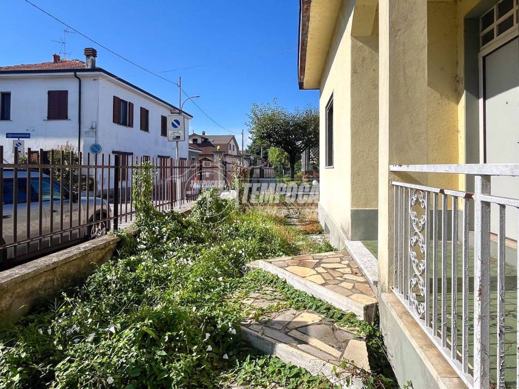 Villa a Zelo buon persico in Via Alessandro Manzoni 18 - Foto 3