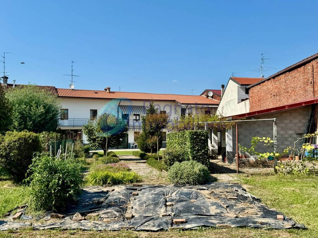Casa indipendente a Caltignaga in Via Bellinzago, 6 - Foto 3