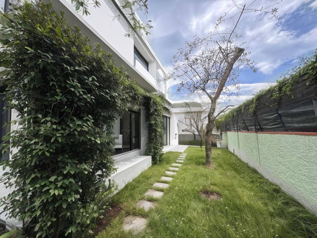 Villa a Forte dei marmi in Via Giovanni Agnelli, 55 - Foto 4