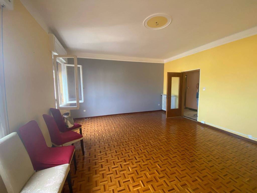 Appartamento a Imperia in Viale Giacomo Matteotti - Foto 4