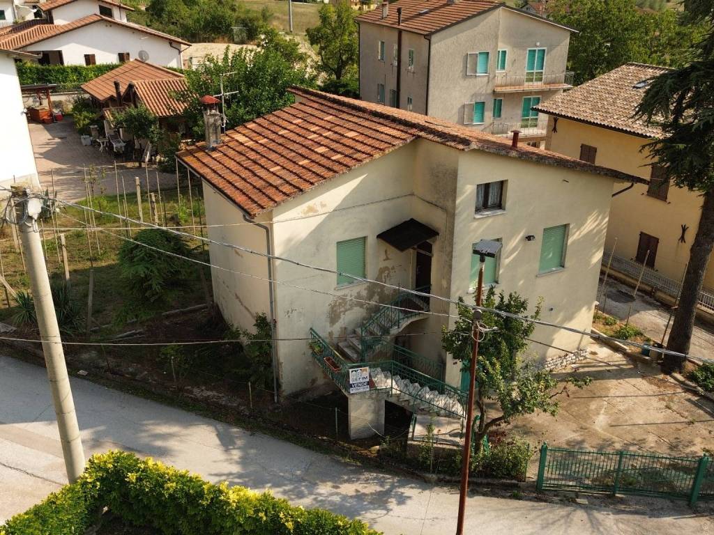 Villa a Gubbio in Via di Raggio - Foto 2
