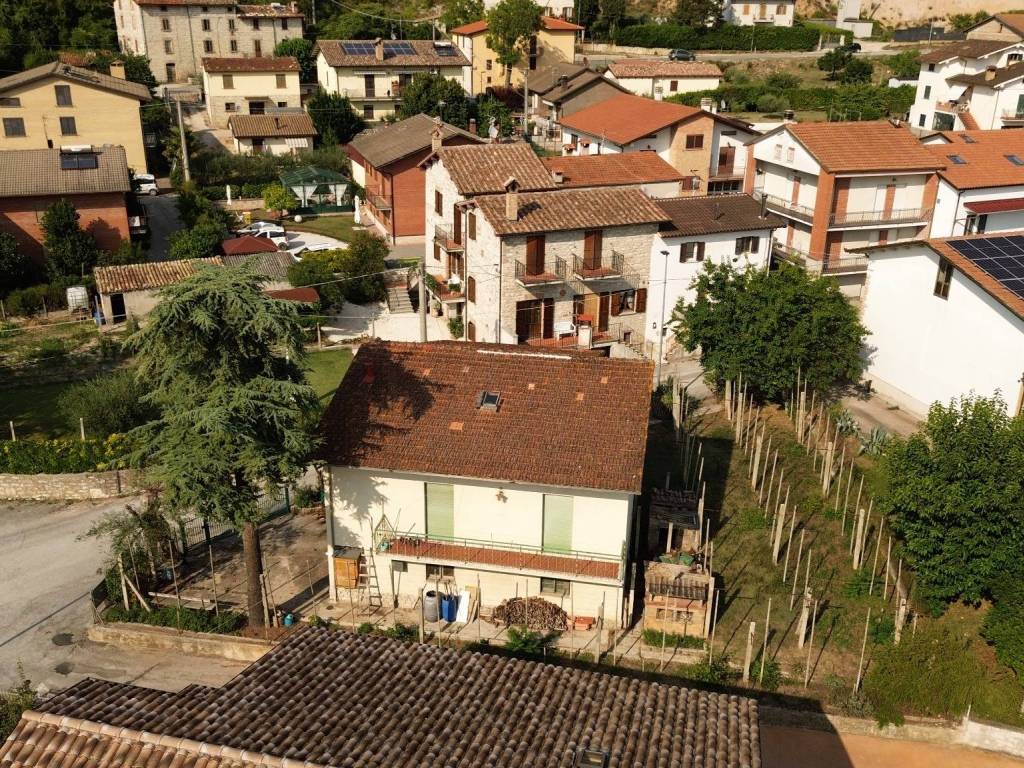 Villa a Gubbio in Via di Raggio - Foto 3