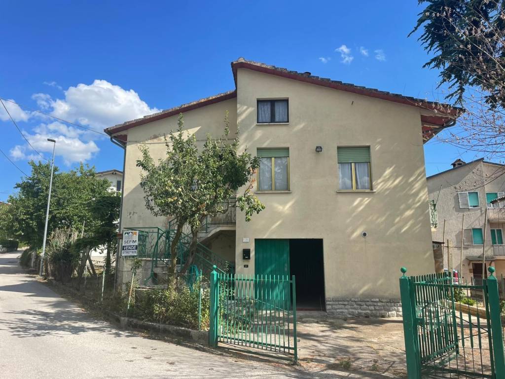 Villa a Gubbio in Via di Raggio - Foto 5