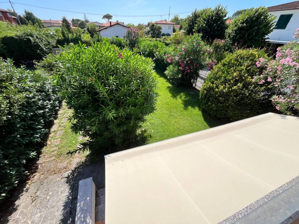 Villa a Forte dei marmi in Via Lorenzo Quartieri, 33 - Foto 5
