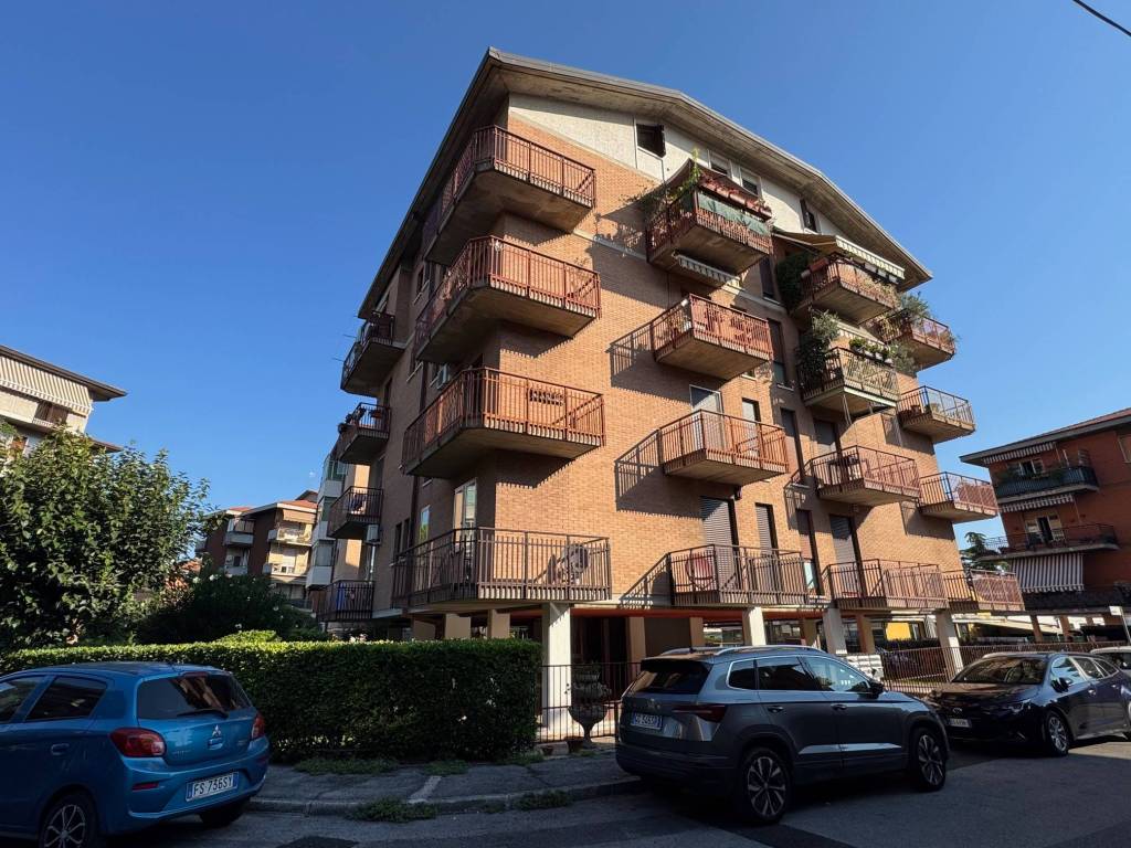 Appartamento a Verona in Via Euclide, 29 - Foto 2
