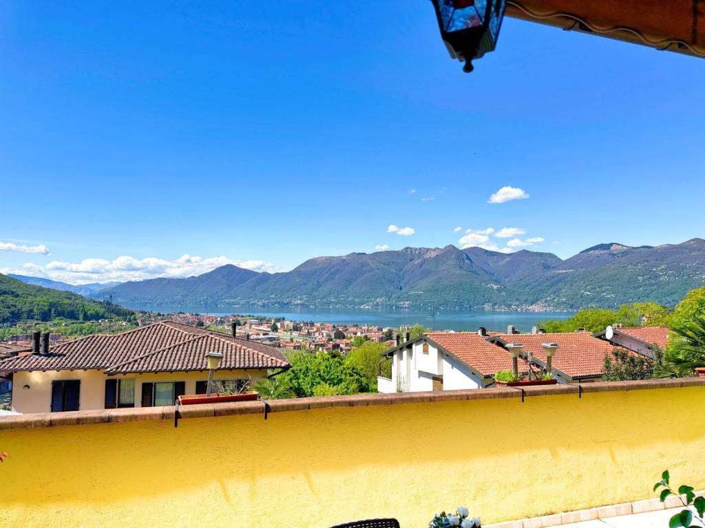 Villa a Luino in Via Cervinia - Foto 2