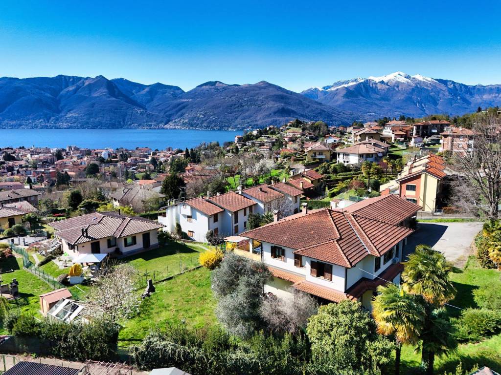 Villa a Luino in Via Cervinia - Foto 3