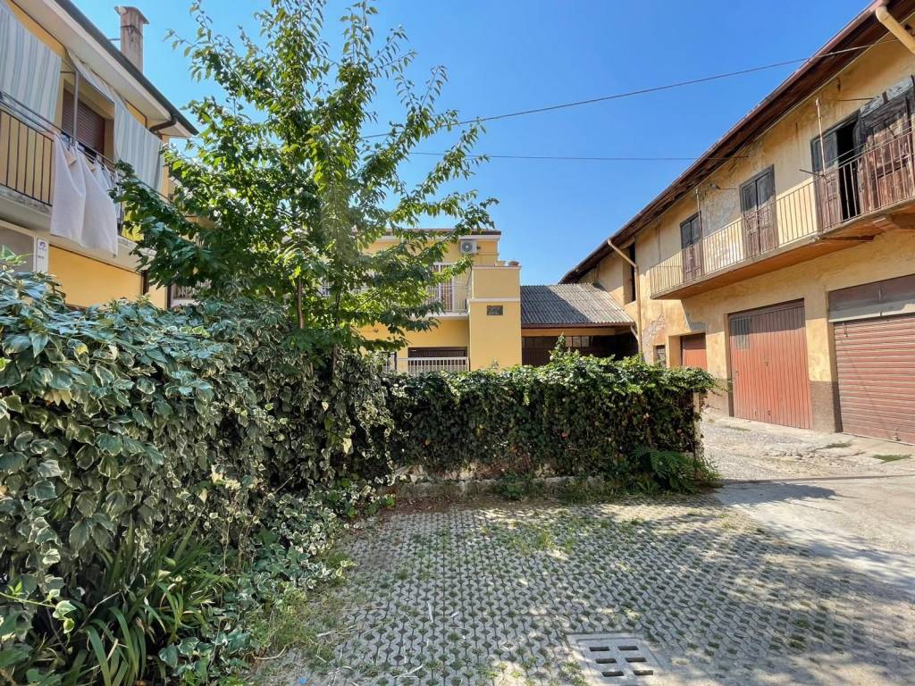 Casa indipendente a Caronno pertusella in Corso della Vittoria - Foto 4