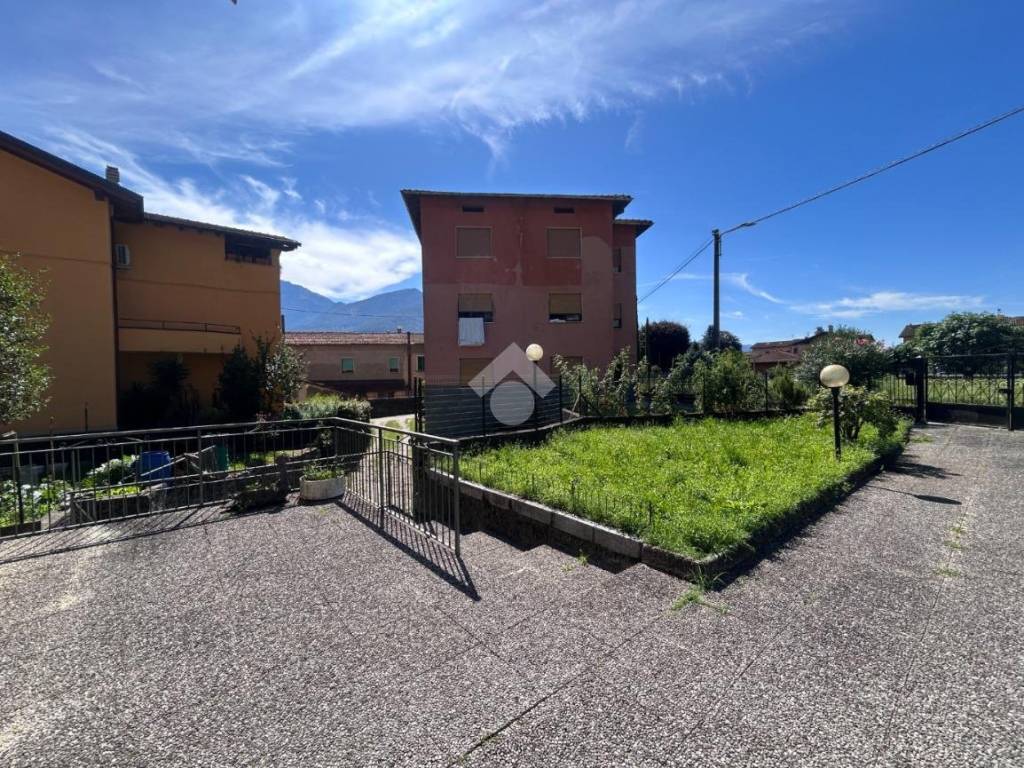Appartamento a Dongo in Via Giuseppe Rubini, 28 - Foto 3