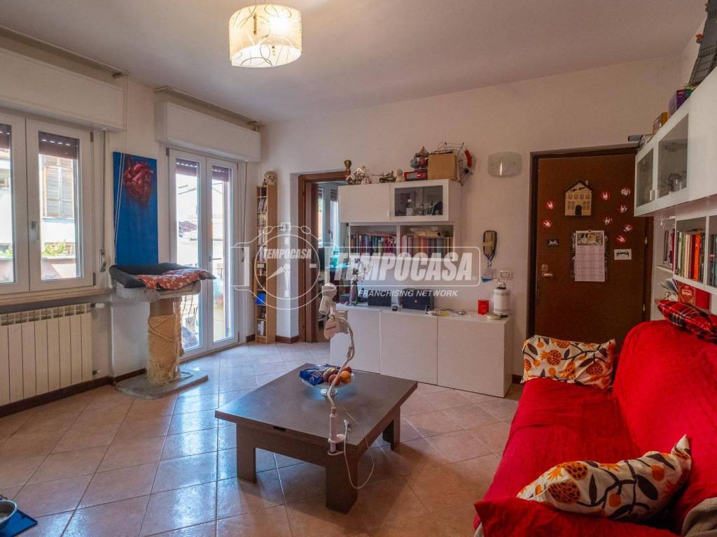 Appartamento a Galliate in Via Dottor Parma - Foto 2