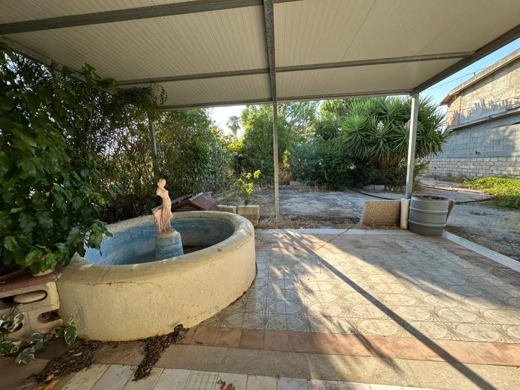 Villa a Noto in Via Dulcamara - Foto 2