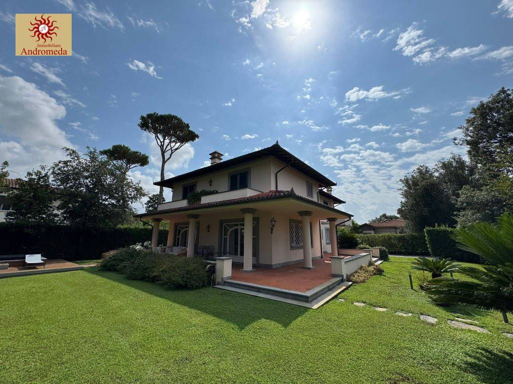 Villa a Forte dei marmi in Via Giuseppe Mazzini - Foto 2