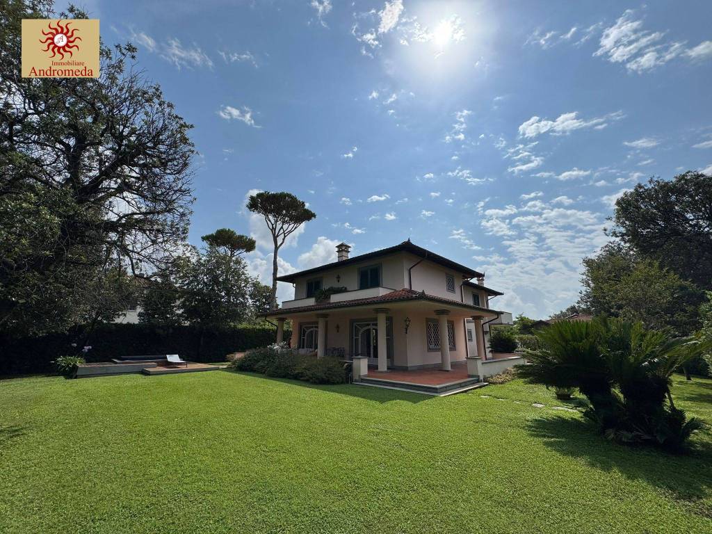 Villa a Forte dei marmi in Via Giuseppe Mazzini - Foto 3