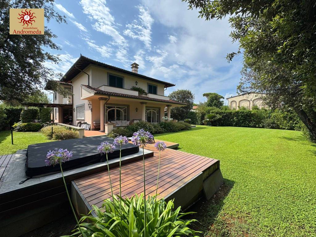Villa a Forte dei marmi in Via Giuseppe Mazzini - Foto 5