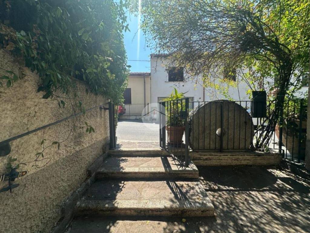 Appartamento a Fara in sabina in Strada provinciale 41/c, 182 - Foto 2