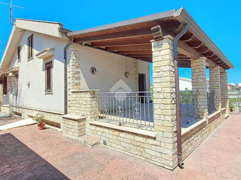 Villa a Campofelice di roccella in Contrada Piana Calzata - Foto 2