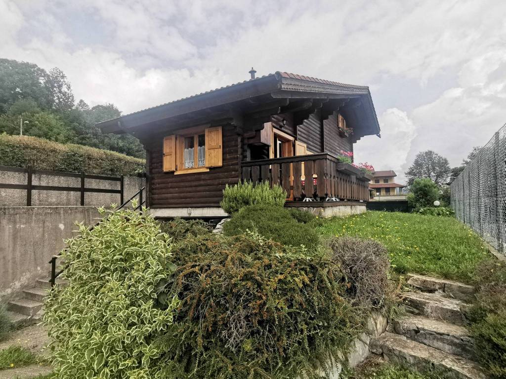 Villa a Centro valle intelvi in Via Fratelli Terragni - Foto 2